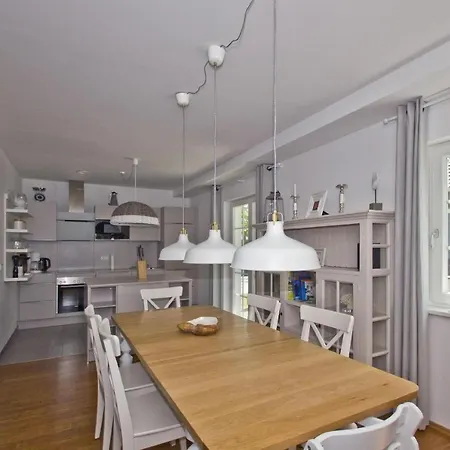 Frigga Haus - Terrasse, Garten, Meerblick * Wiek auf Rügen