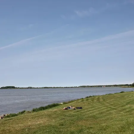 Frigga Haus - Terrasse, Garten, Meerblick * Wiek auf Rügen